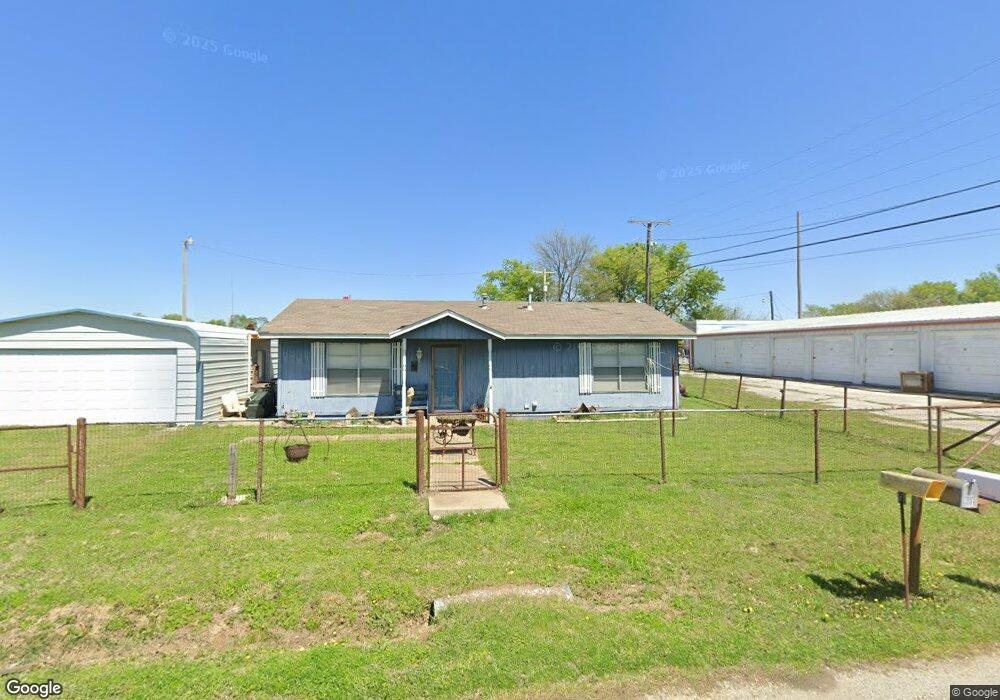 111 E Fern Ave, Sapulpa, OK 74066 - photo 1