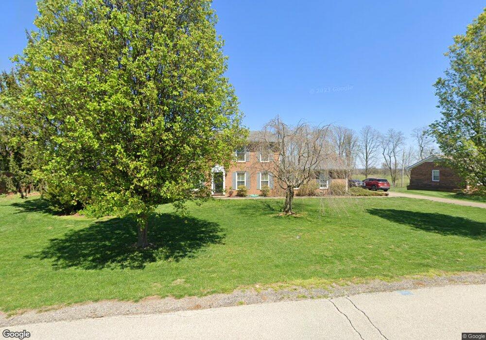 328 Farmbrook Cir, Frankfort, KY 40601 - photo 1