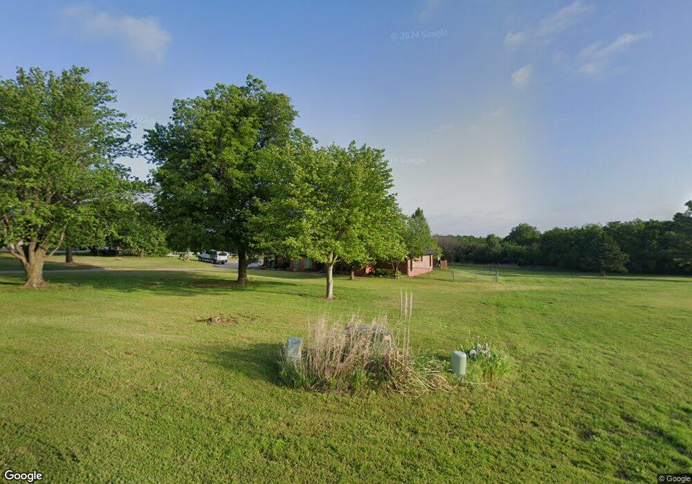 1721 Silver Oaks Dr, Edmond, OK 73025 - photo 1