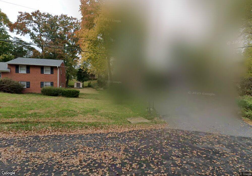 1702 Fairview Ave, McLean, VA 22101 - photo 1