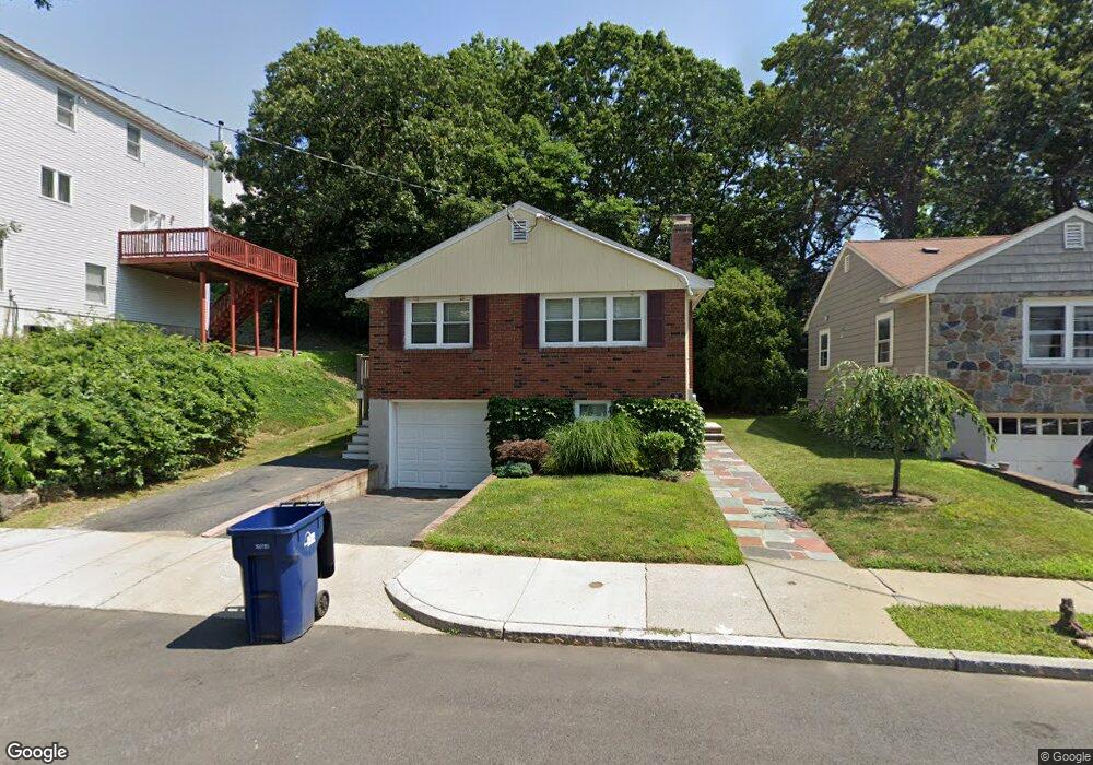 29 Kiernan Rd, West Roxbury, MA 02132 - photo 1