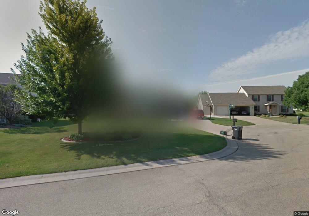 W5951 Daisy Ct, Appleton, WI 54915 - photo 1