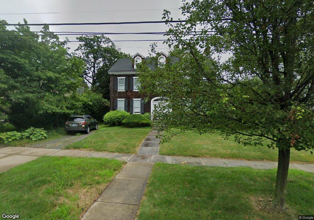 16 Beverly Rd, West Hartford, CT 06119 - photo 1