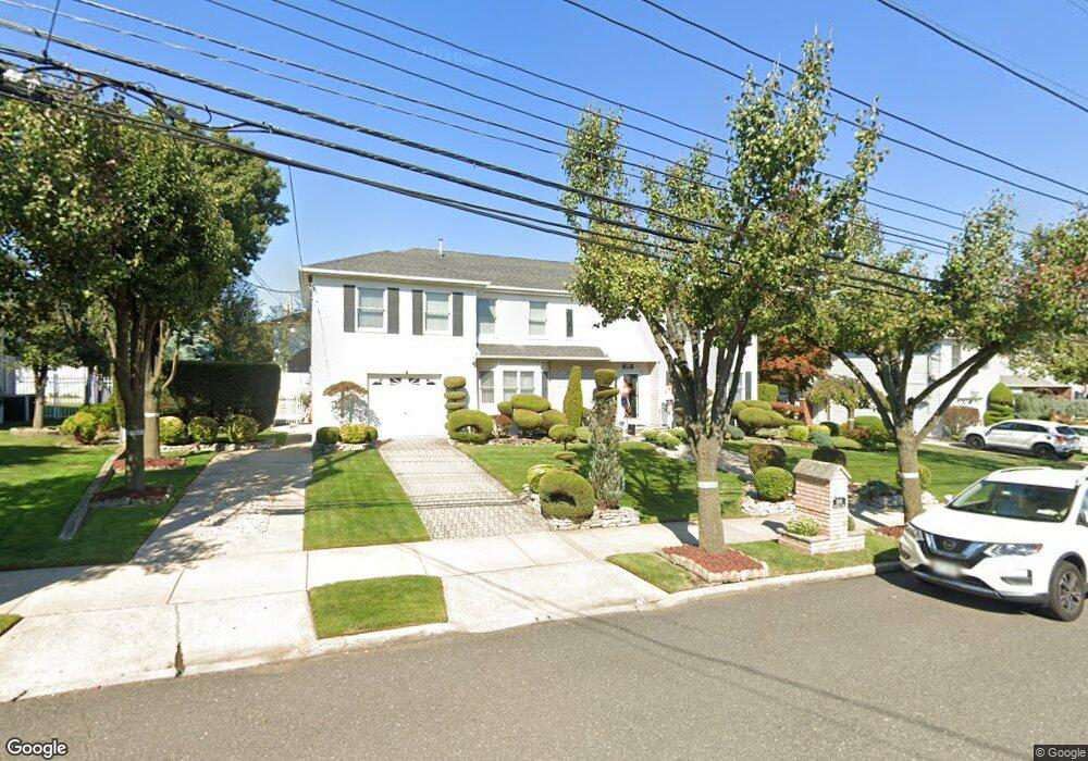 1505 Woodrow Rd, Staten Island, NY 10309 - photo 1