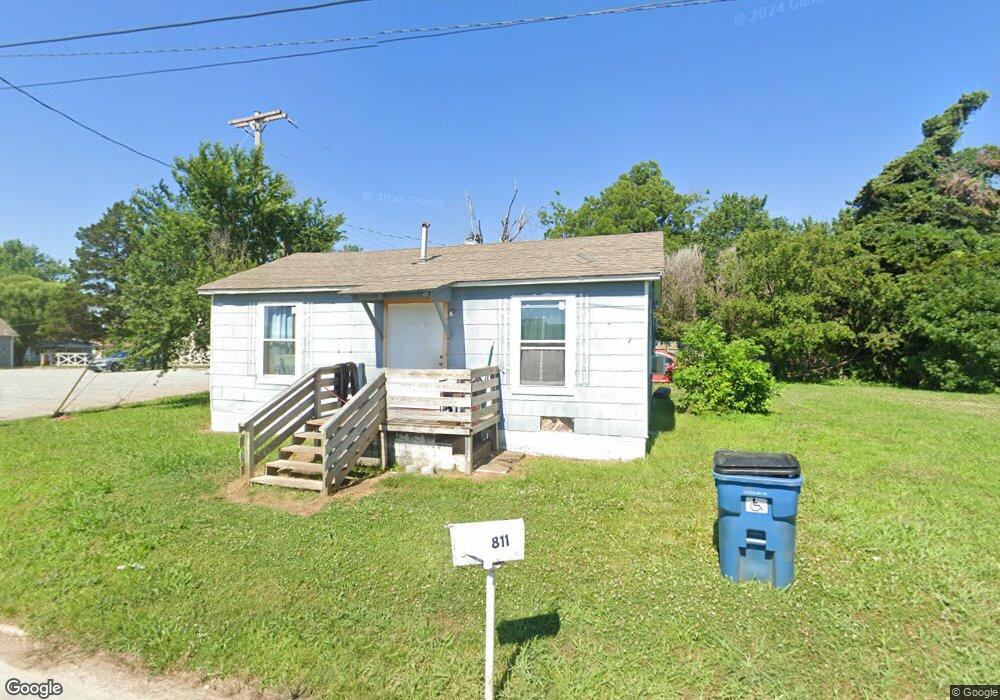 811 S Little Ave, Cushing, OK 74023 - photo 1
