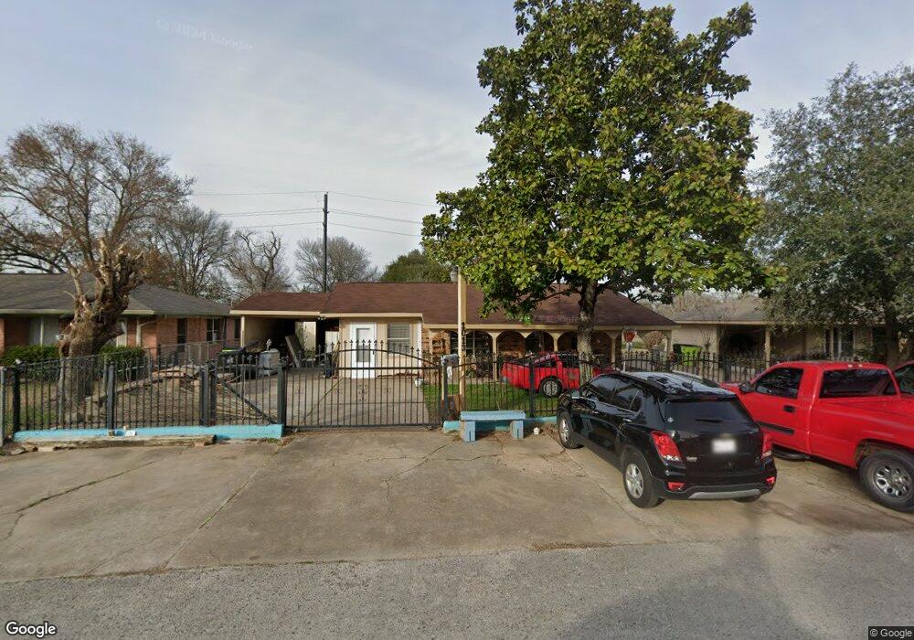 1013 Avenue D, Rosenberg, TX 77471 - photo 1