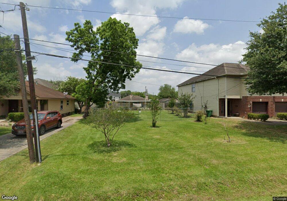 4609 Briscoe St, Houston, TX 77051 - photo 1