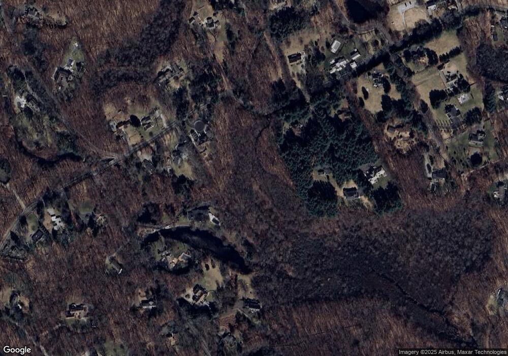 7 Pinefield Ln, Weston, CT 06883 - photo 1