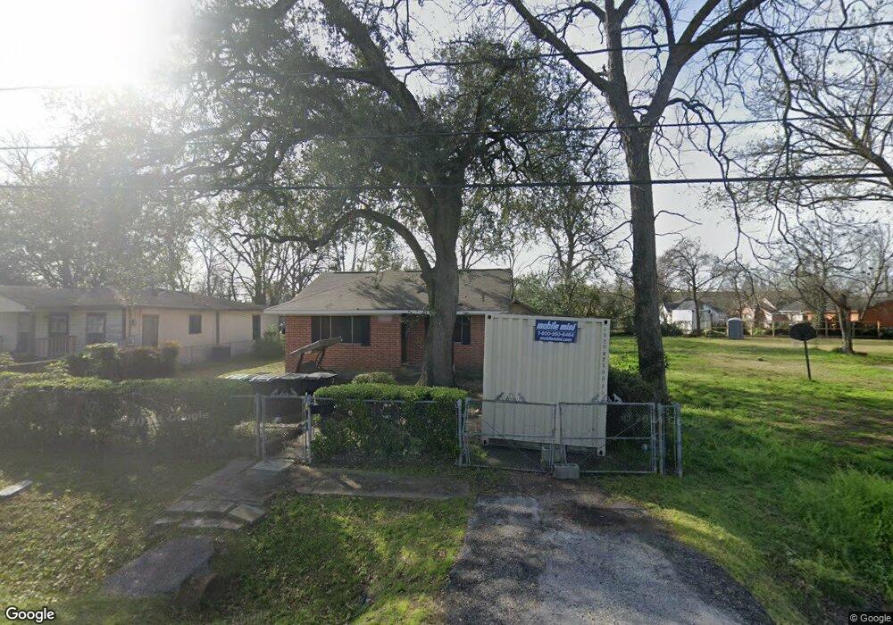 3310 Caplin St, Houston, TX 77026 - photo 1
