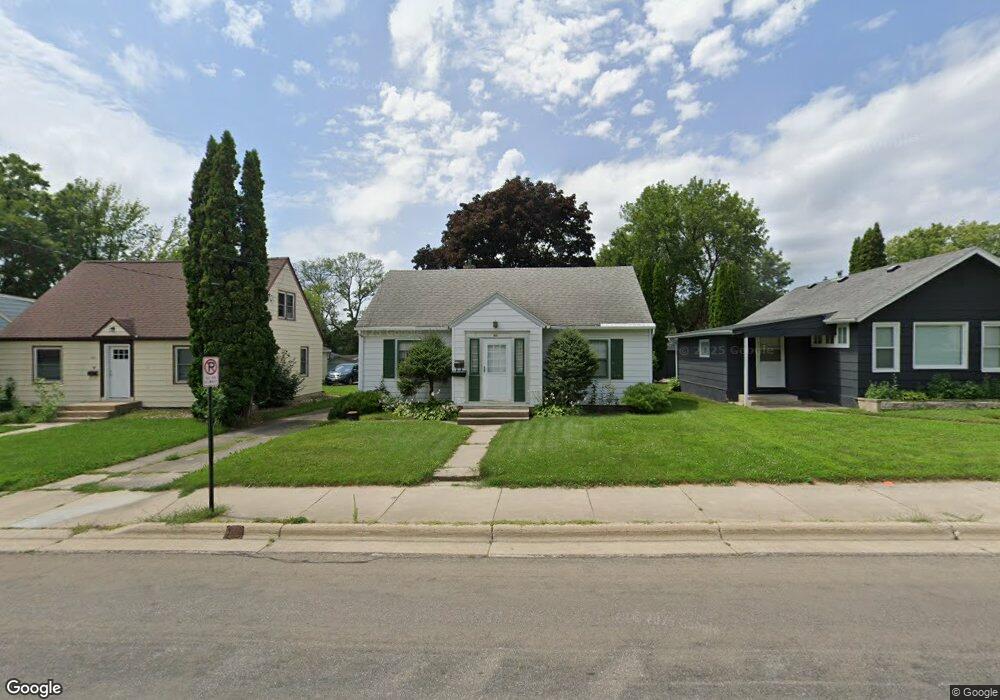 811 Garfield Ave, Albert Lea, MN 56007 - photo 1