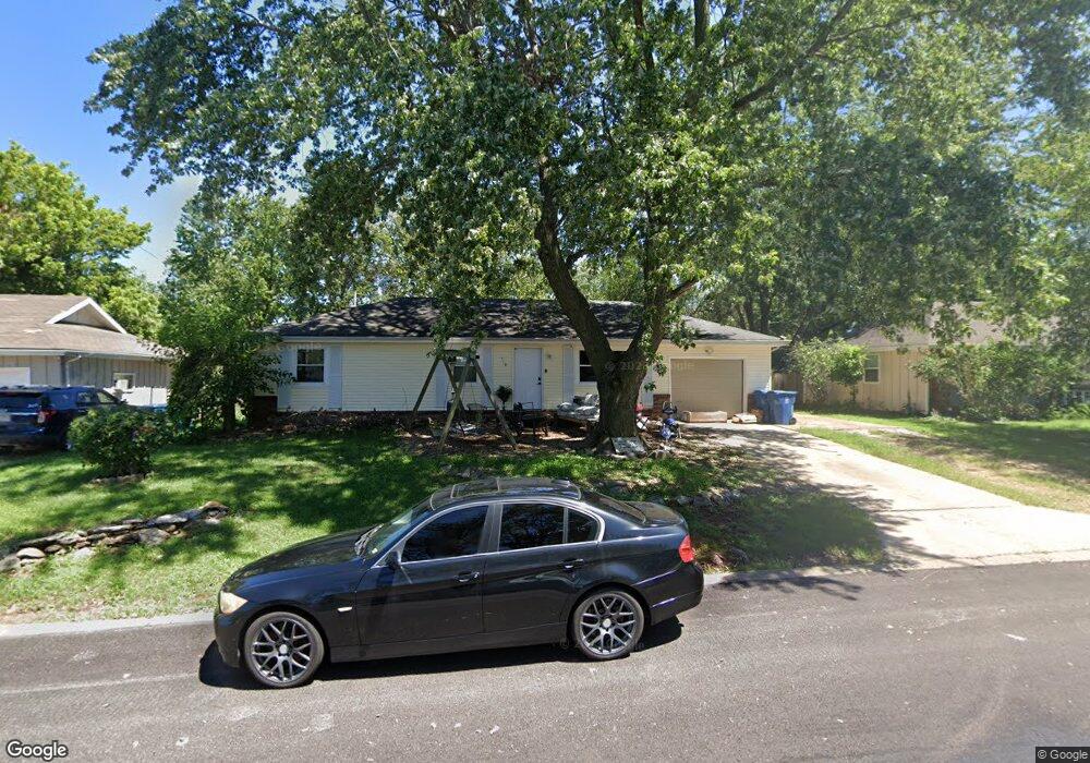 718 Frank St, Nixa, MO 65714 - photo 1