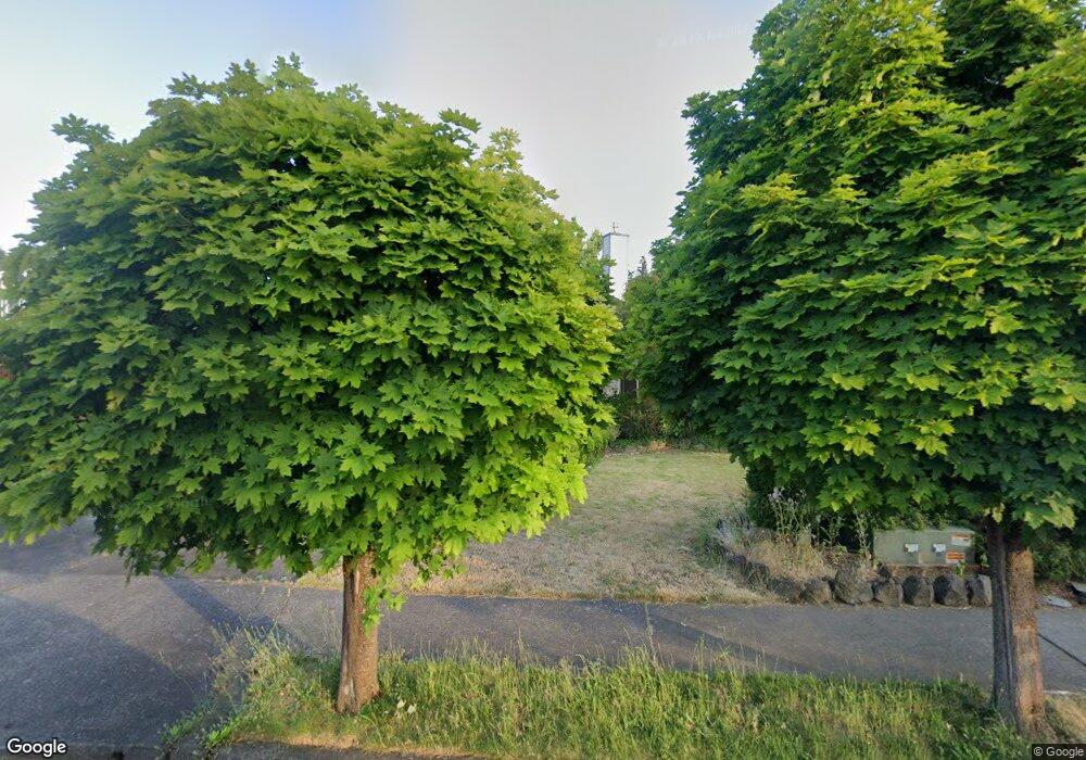 704 SW 28th St, Troutdale, OR 97060 - photo 1