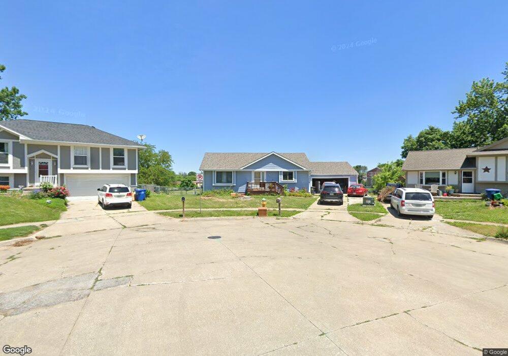 3215 Cedar Ct, Des Moines, IA 50320 - photo 1
