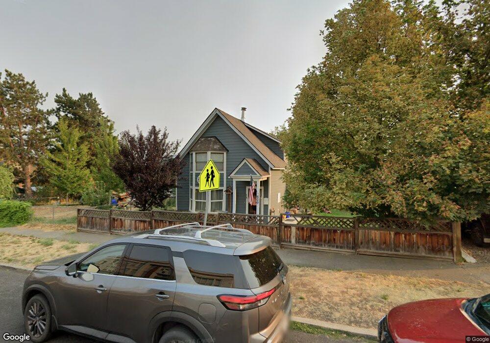 609 W 14th St, the Dalles, OR 97058 - photo 1