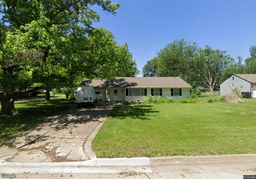 2317 SW High Ave, Topeka, KS 66611 - photo 1