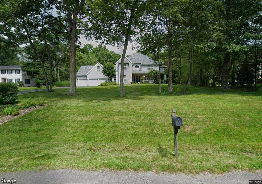 117 Timberwood Dr, Mountain Top, PA 18707 - photo 1