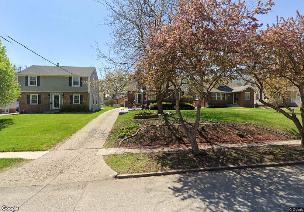 4208 Sheridan Ave, Des Moines, IA 50310 - photo 1