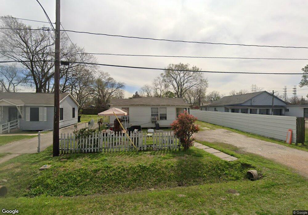 1806 Creston Dr, Houston, TX 77026 - photo 1