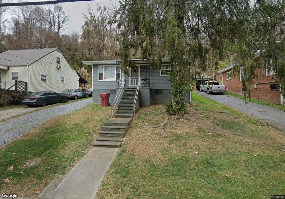 704 E Maple St, Johnson City, TN 37601 - photo 1