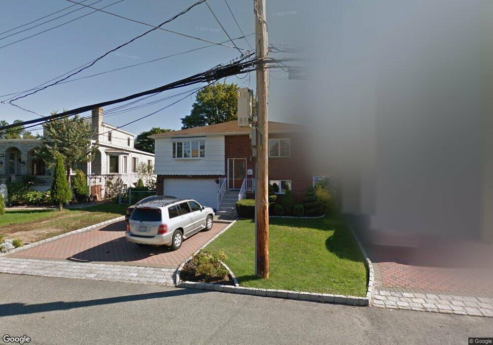 130 Heights Dr, Yonkers, NY 10710 - photo 1