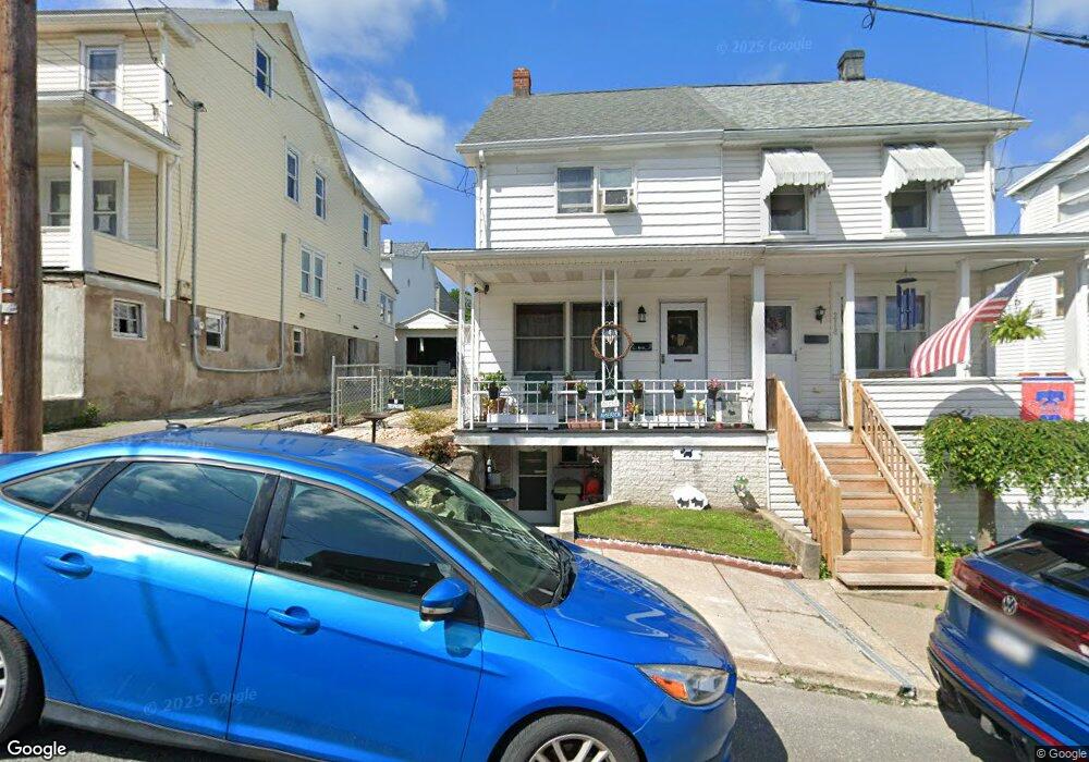 220 East St, Coaldale, PA 18218 - photo 1