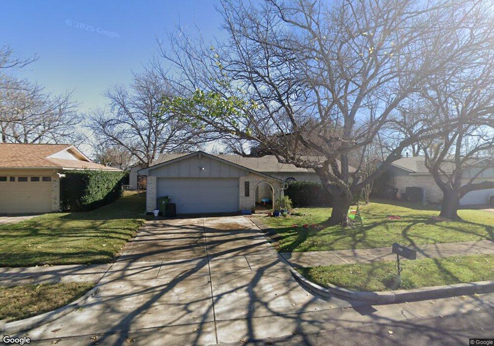 5512 Dublin Ln, North Richland Hills, TX 76180 - photo 1