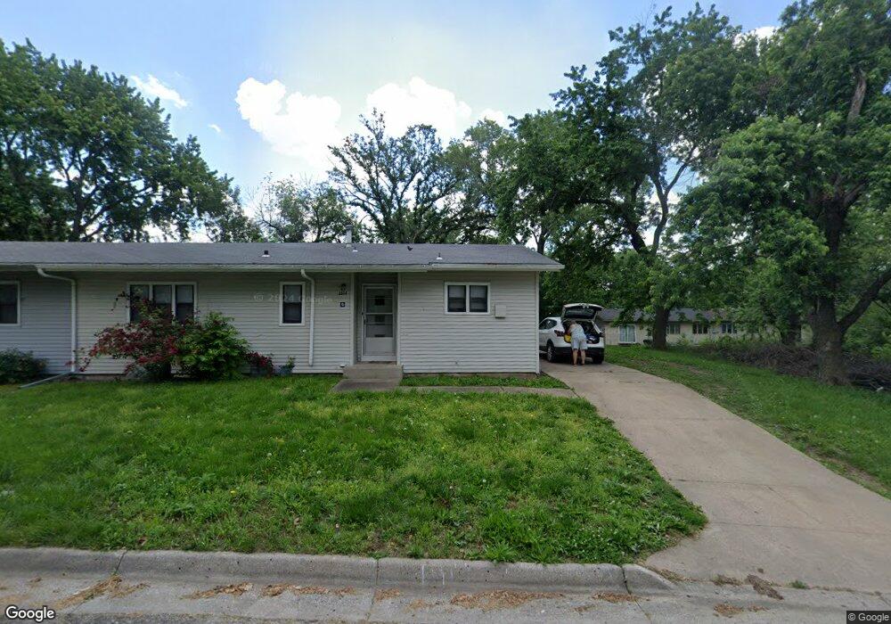 6614 SW Briarcliff Rd, Topeka, KS 66619 - photo 1