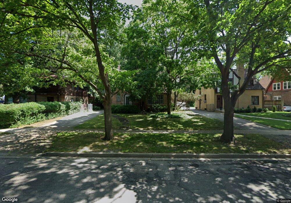 1423 N Jackson St, Waukegan, IL 60085 - photo 1