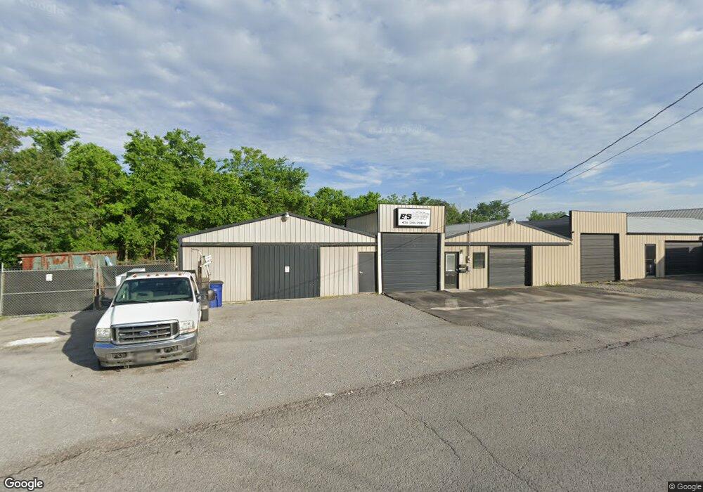 842 N Jefferson St, Shelbyville, TN 37160 - photo 1