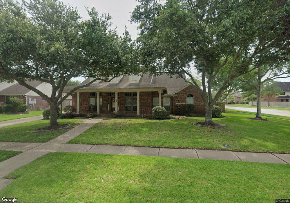 2829 Love Ct, Friendswood, TX 77546 - photo 1