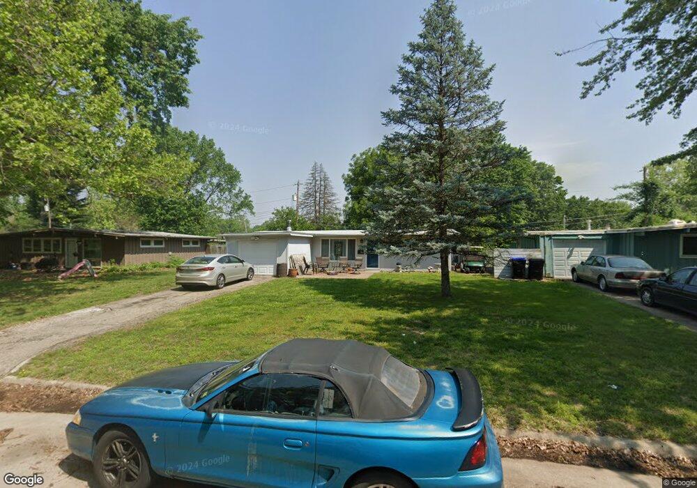 1612 SW Shunga Dr, Topeka, KS 66611 - photo 1