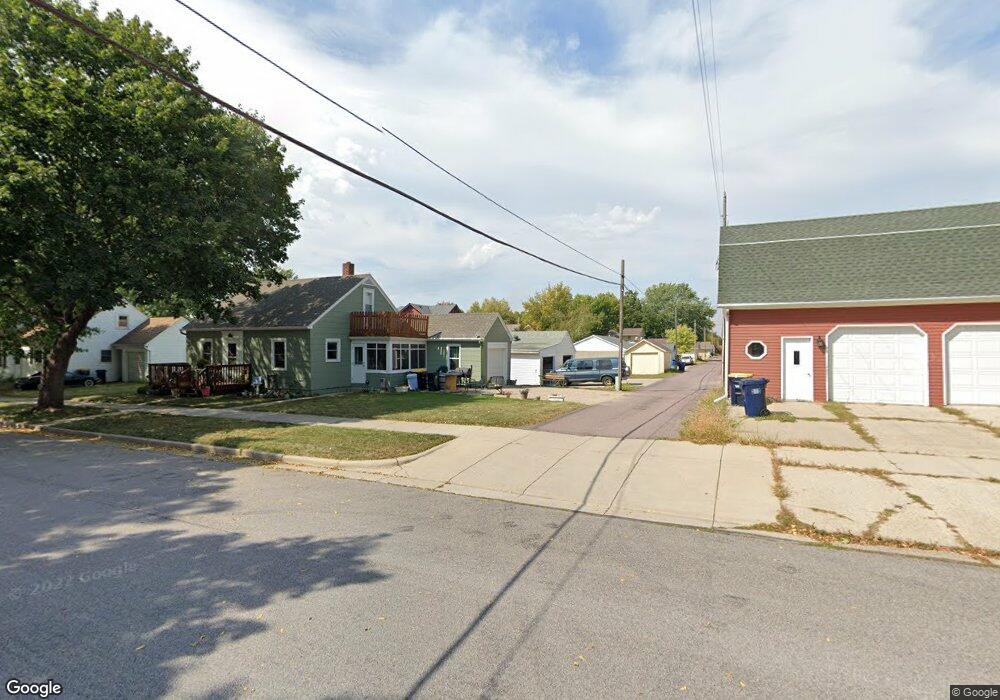 820 4th St N, New Ulm, MN 56073 - photo 1