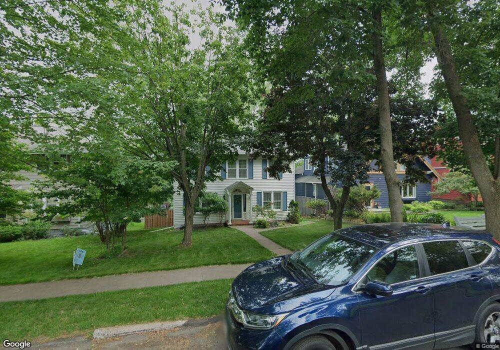 3014 3014 E 1st St, Duluth, MN 55801 - photo 1