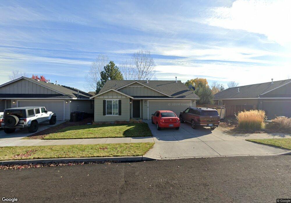 322 SW 29th St, Redmond, OR 97756 - photo 1