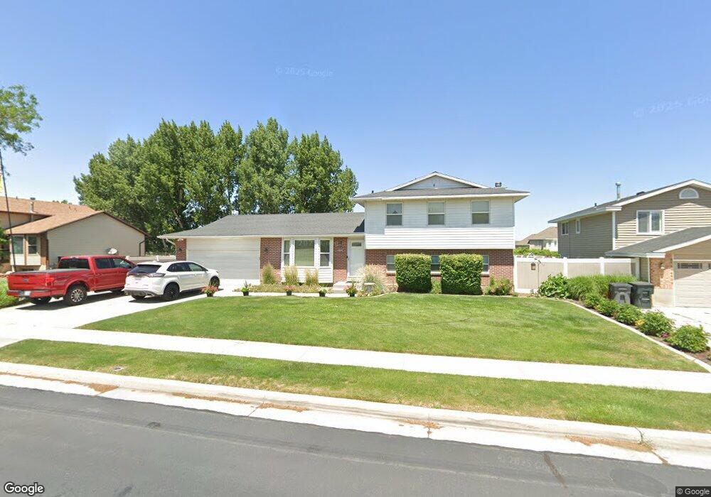 10133 Birnam Woods Way, South Jordan, UT 84095 - photo 1