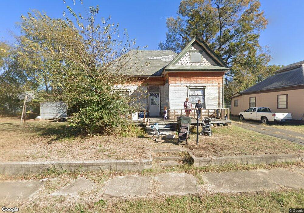817 N Oklahoma Ave, Okmulgee, OK 74447 - photo 1