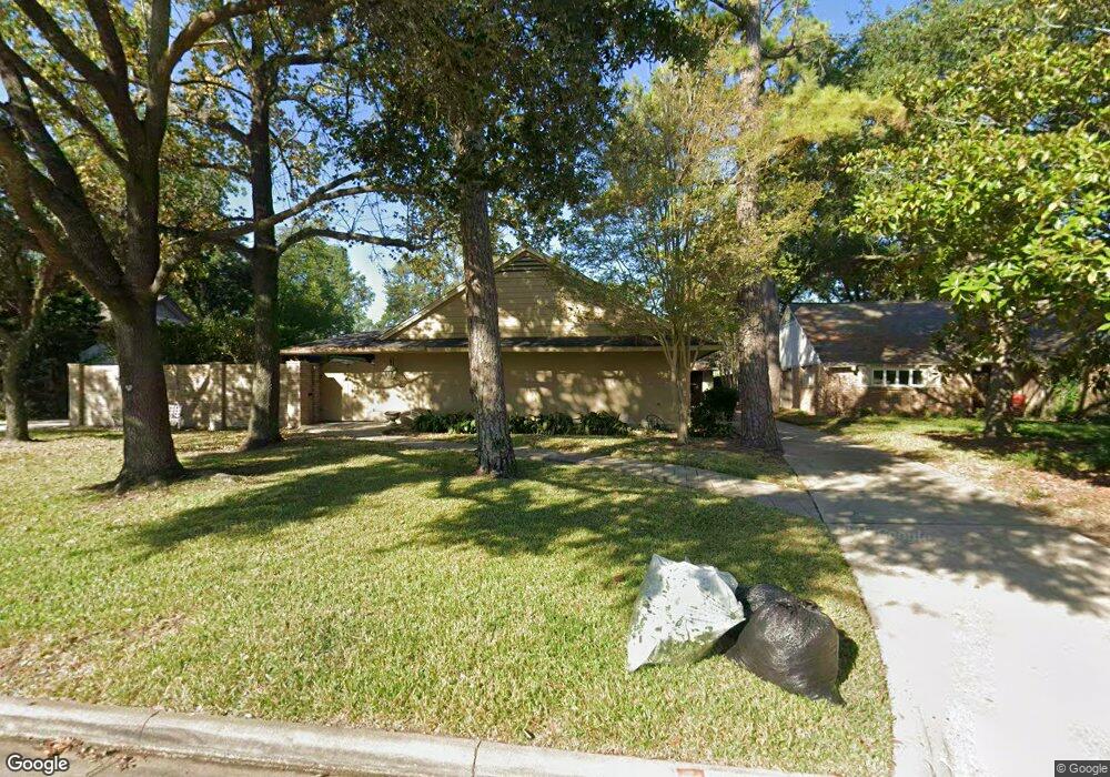 343 Wycliffe Dr, Houston, TX 77079 - photo 1
