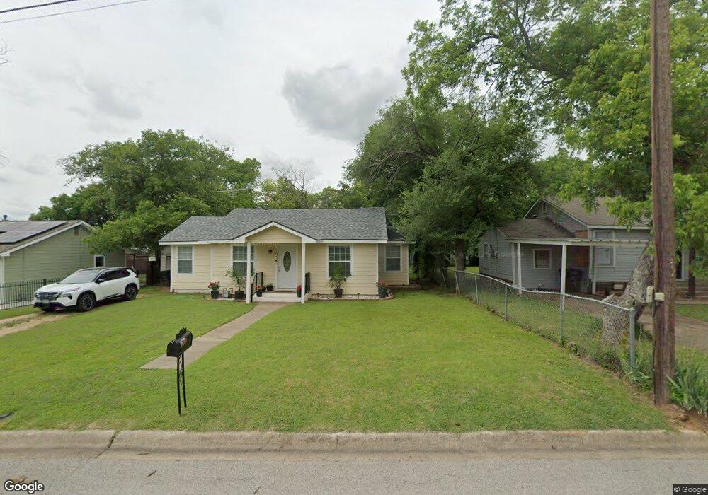 107 Dale St, Cleburne, TX 76031 - photo 1