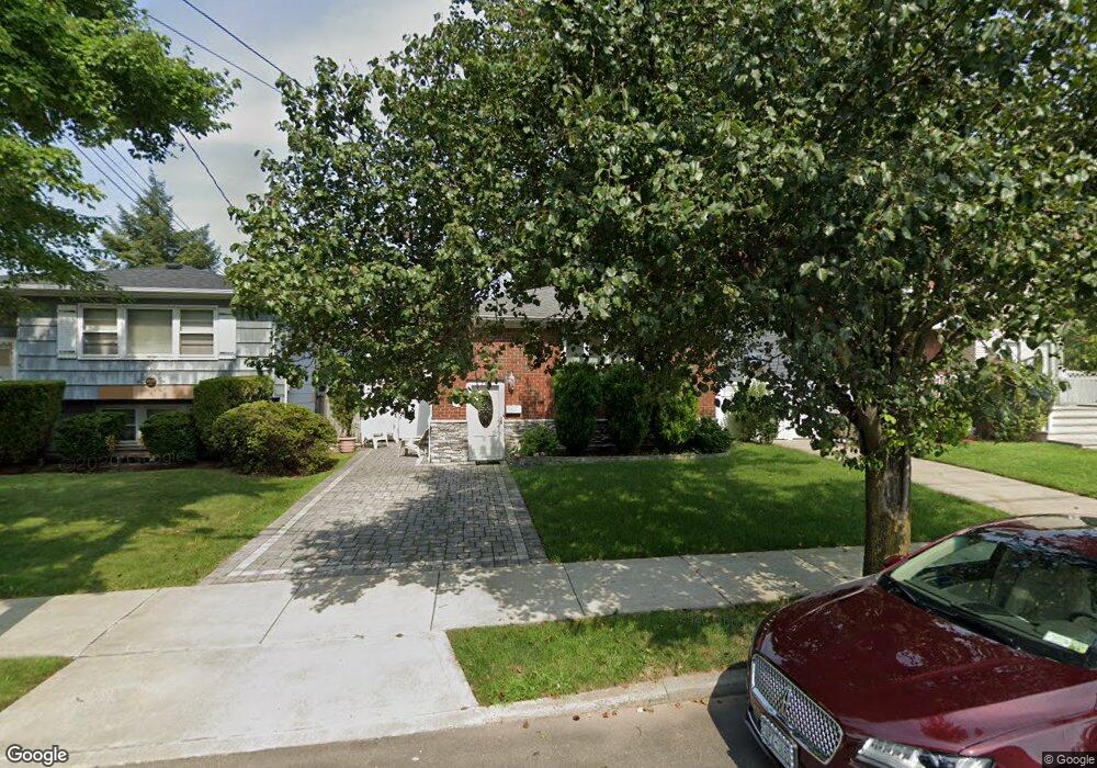 135 Rathbun Ave, Staten Island, NY 10312 - photo 1