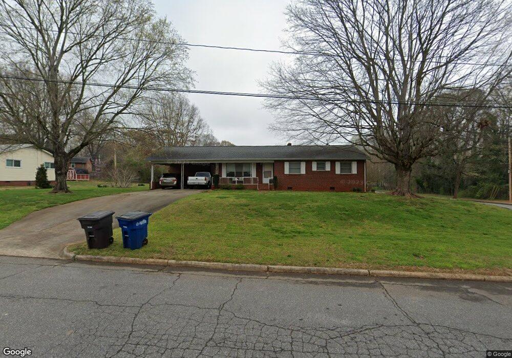 623 S Carolina Ave, Statesville, NC 28677 - photo 1