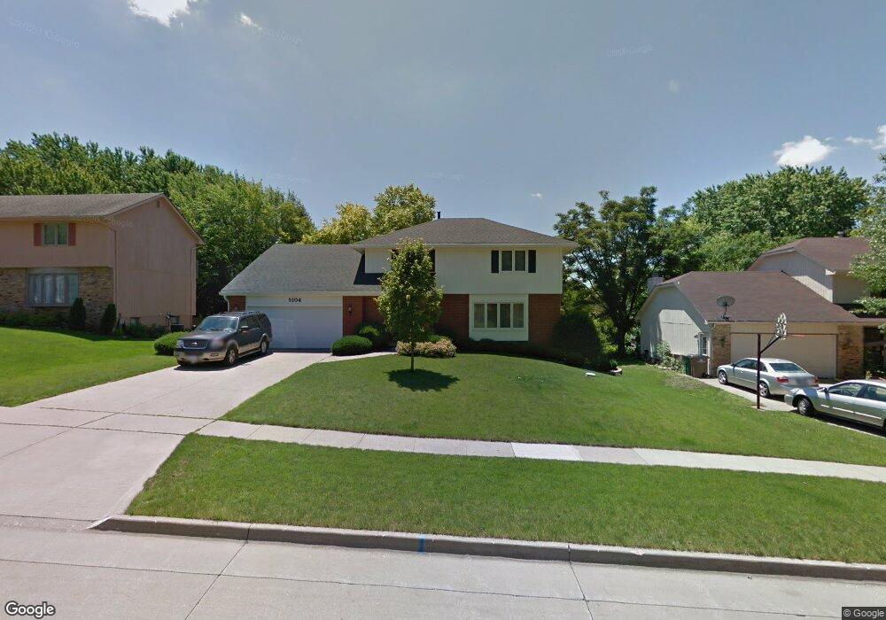 5104 Brookview Dr, West Des Moines, IA 50265 - photo 1