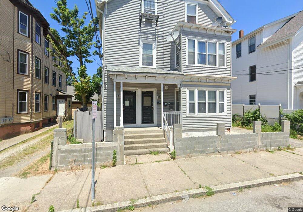 27 Capital St unit 2, Pawtucket, RI 02860 - photo 1