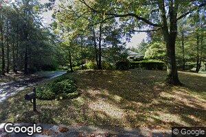 6 Coachmans Ct, Old Westbury, NY 11568