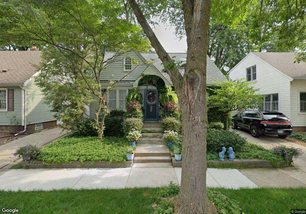 132 Mapleton Rd, Grosse Pointe Farms, MI 48236 - photo 1