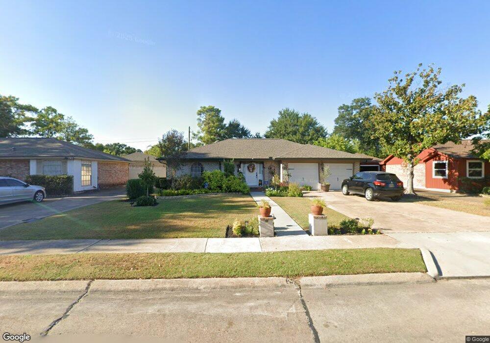 7038 Woodfern Dr, Houston, TX 77040 - photo 1