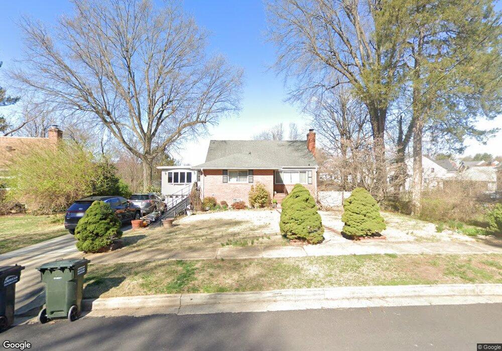 1902 Barbee St, McLean, VA 22101 - photo 1