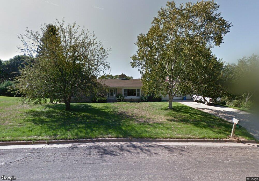 1341 Skyline Dr, Winona, MN 55987 - photo 1