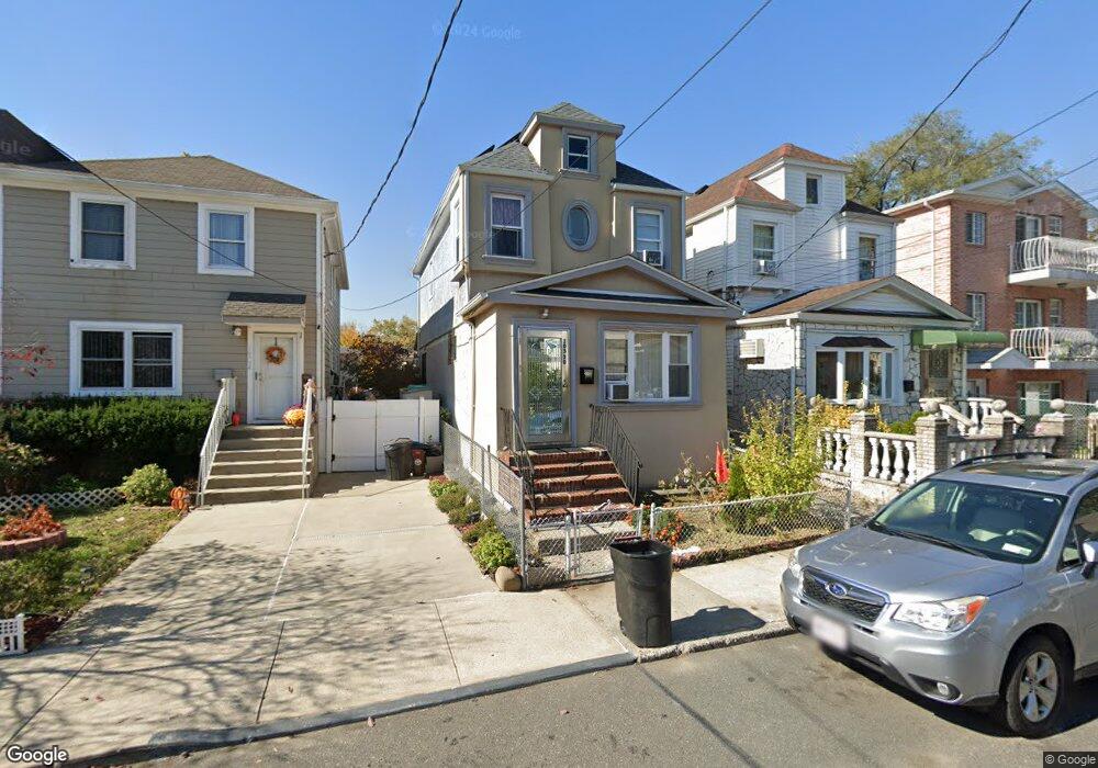 105-30 170th St, Jamaica, NY 11433 - photo 1