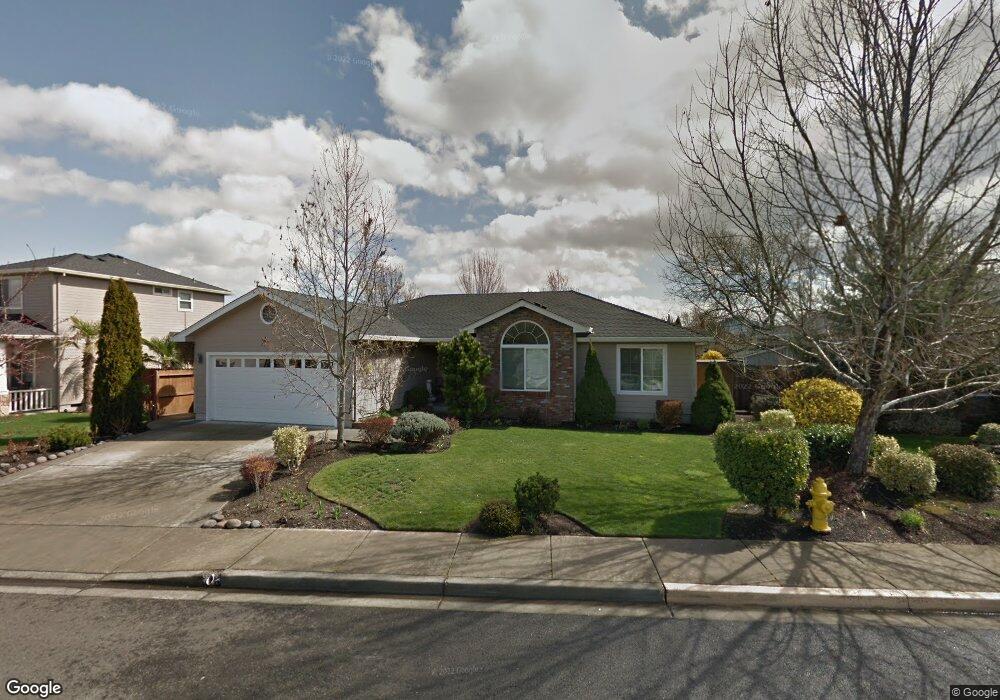 318 Donna Way, Central Point, OR 97502 - photo 1