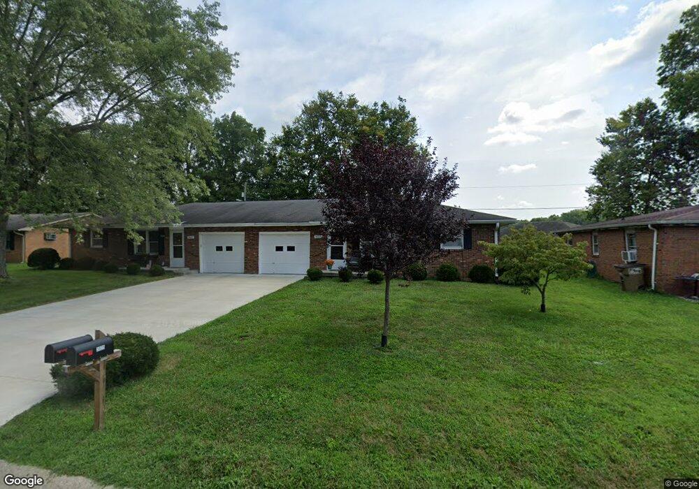 3025 Wedgewood Dr, Columbus, IN 47203 - photo 1